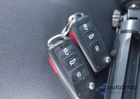 2017 Volkswagen Beetle #Pinkbeetle/1.8T Classic/1.8T S/1.8T Se/1.8T Sel из США, поврежденный, VIN 3VW517AT7HM815919